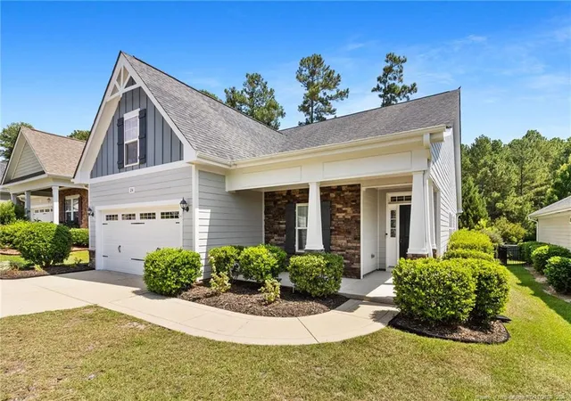 3rd image of 24 Glen Bend Ct, Spring Lake, NC 28390 | MLS# 768157