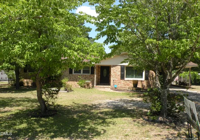 2nd image of 513 Maxine St, Fayetteville, NC 28303 | MLS# 768164