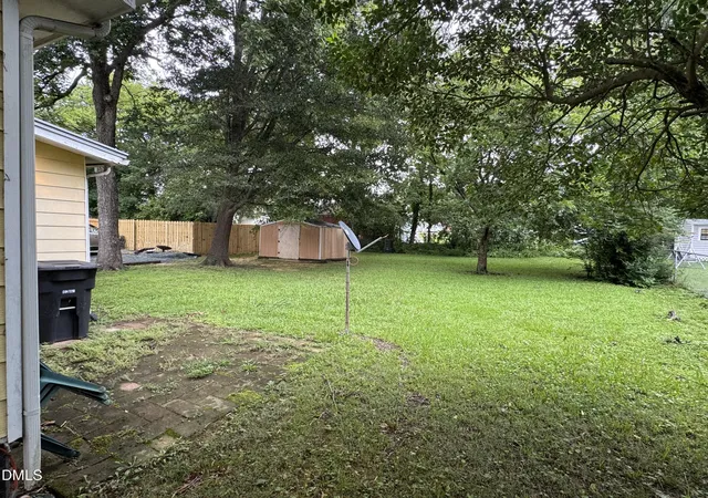 Photo 3 of Single family home for sale at 316 Atwater St, Burlington, NC 27215 | MLS# 10189575 | Listing updated on 2026-08-30