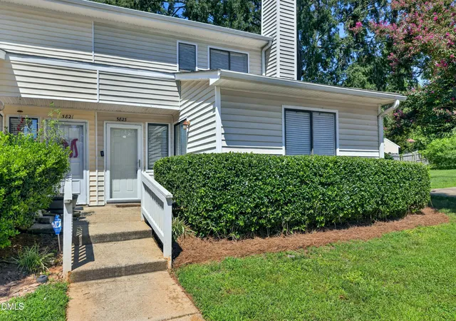 Photo 3 of Townhouse for sale at 5823 Shady Grove Cir, Raleigh, NC 27609 | MLS# 10189443 | Listing updated on 2026-09-10