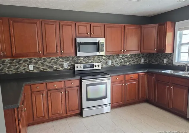Photo 3 of Single family home for sale at 71 Havistock Ct, Cameron, NC 28326 | MLS# 768168 | Listing updated on 2026-08-23