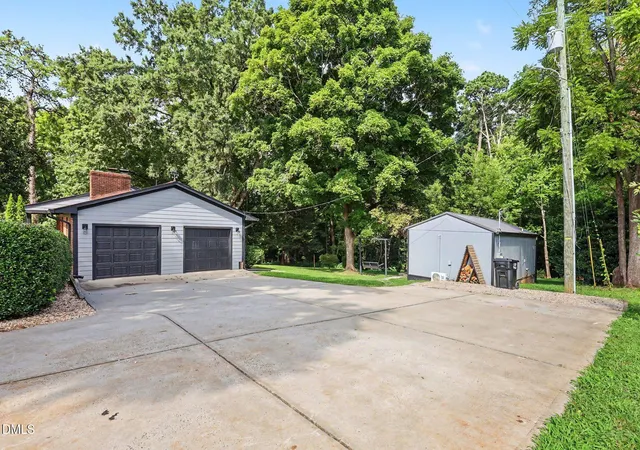 Photo 4 of Single family home for sale at 5932 Johnson Pond Rd, Fuquay Varina, NC 27526 | MLS# 10188442 | Listing updated on 2026-10-20