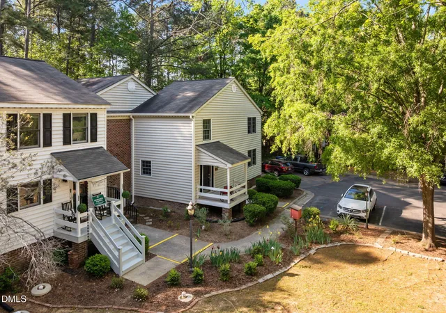 Photo 3 of Townhouse for sale at 109 Sully Ct, Chapel Hill, NC 27514 | MLS# 10188197 | Listing updated on 2026-08-23