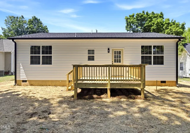21st image of 924 E Davis St, Burlington, NC 27215 | MLS# 10188196