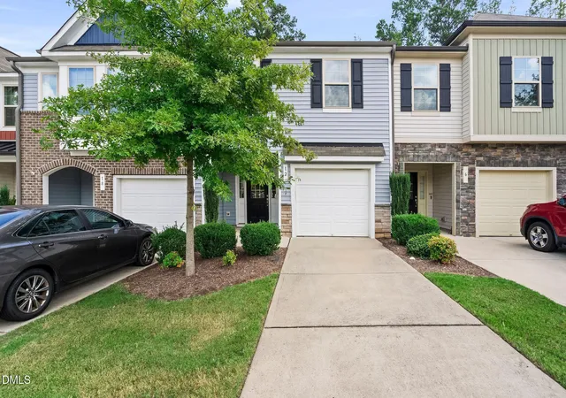 Townhouse for sale at 12 E Willow Trace Wy, Clayton, NC 27527 | MLS# 10189614