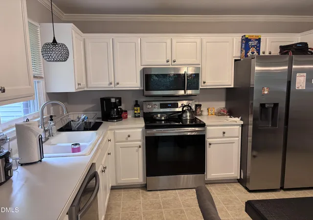 4th image of 1916 Malone Rd #Apt I, Burlington, NC 27215 | MLS# 10188217