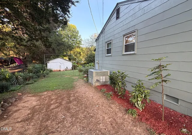 Photo 3 of Sale Pending at 114 N Garden Ave, Siler City, NC 27344 | MLS# 10188928 | Listing updated on 2026-09-25