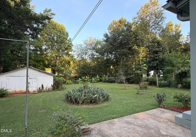 Photo 4 of Sale Pending at 114 N Garden Ave, Siler City, NC 27344 | MLS# 10188928 | Listing updated on 2026-09-25