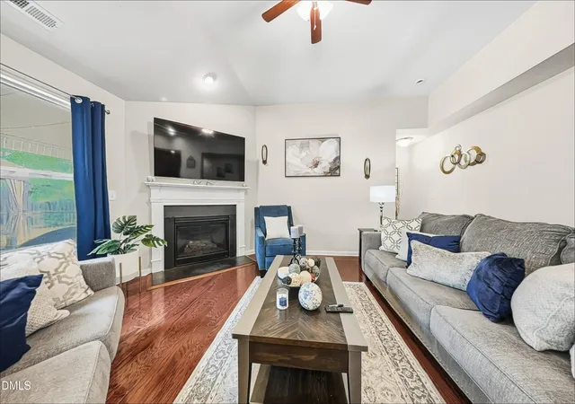 Photo 3 of Single family home for sale at 828 Poplar St, Durham, NC 27703 | MLS# 10188481 | Listing updated on 2026-09-09