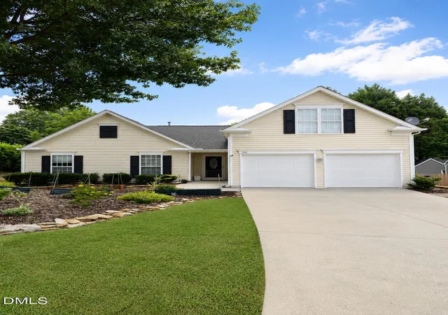 1st image of 100 Saddle River Rd, Apex, NC 27502 | MLS# 10188232