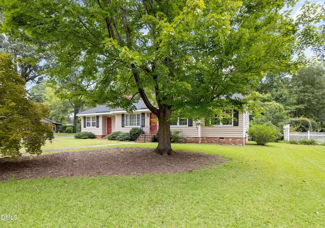 Photo 2 of Single family home for sale at 1101 S Walnut Dr, Smithfield, NC 27577 | MLS# 10188267 | Listing updated on 2026-08-24