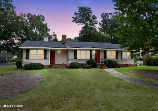 Photo 3 of Single family home for sale at 1101 S Walnut Dr, Smithfield, NC 27577 | MLS# 10188267 | Listing updated on 2026-08-24