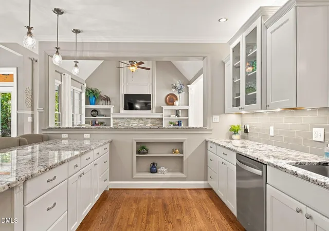 Photo 3 of Single family home for sale at 5412 Catmint Ct, Holly Springs, NC 27540 | MLS# 10188618 | Listing updated on 2026-09-10