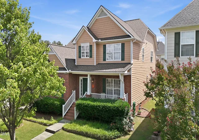 Photo 3 of Single family home for sale at 112 Presidents Walk Ln, Cary, NC 27519 | MLS# 10189160 | Listing updated on 2026-09-14