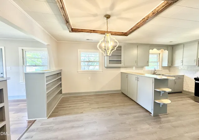 Photo 4 of Single family home for sale at 1426 Jackson St, Roxboro, NC 27573 | MLS# 10188294 | Listing updated on 2026-10-06