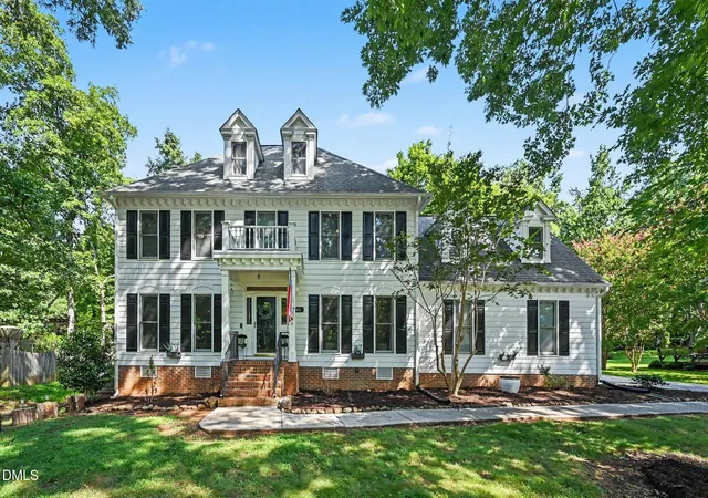 Photo 1 of Single family home for sale at 611 Flagstone Way, Durham, NC 27712 | MLS# 10189765 | Listing updated on 2026-08-31