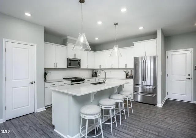 Photo 3 of Sale Pending at 171 Glenmore Gardens Rd, Raleigh, NC 27603 | MLS# 10188310 | Listing updated on 2026-09-01