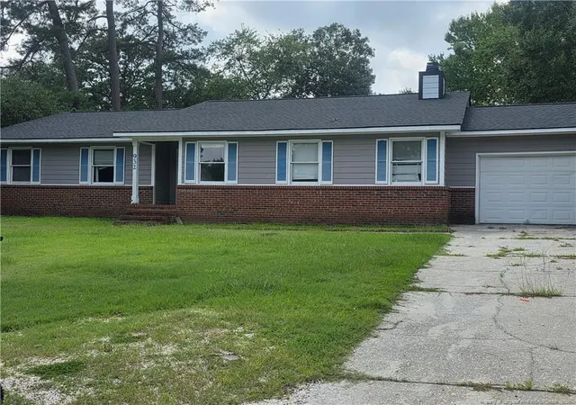 Photo 3 of Single family home for sale at 932 Brookridge Dr, Fayetteville, NC 28314 | MLS# 767092 | Listing updated on 2026-08-24