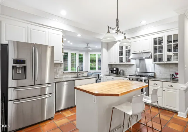 Photo 3 of Sale Pending at 3129 Eton Rd, Raleigh, NC 27608 | MLS# 10189373 | Listing updated on 2026-09-01