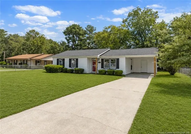 Photo 3 of Single family home for sale at 1719 Merry Oaks Dr, Fayetteville, NC 28304 | MLS# 767901 | Listing updated on 2026-10-09