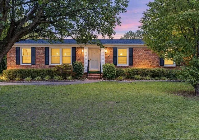 Photo 2 of Single family home for sale at 1501 Skycrest Dr, Fayetteville, NC 28304 | MLS# 768005 | Listing updated on 2026-08-28