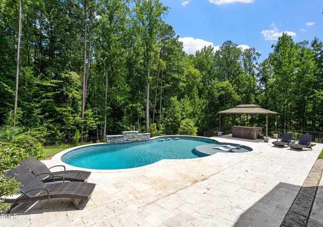 Photo 4 of Single family home for sale at 7304 Incline Dr, Wake Forest, NC 27587 | MLS# 10188696 | Listing updated on 2026-10-06
