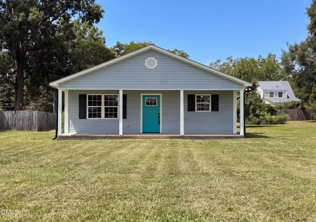Photo 1 of Single family home for sale at 702 S Fayetteville Ave, Dunn, NC 28334 | MLS# 10189030 | Listing updated on 2026-09-17