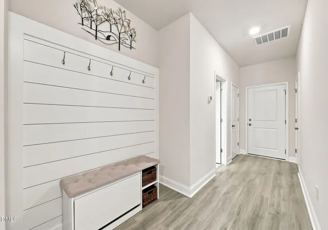 Photo 3 of Townhouse for sale at 622 Gateway Crossing Ln, Wake Forest, NC 27587 | MLS# 10189230 | Listing updated on 2026-10-08