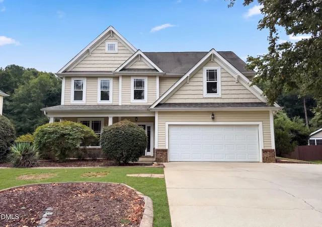 Photo 1 of Single family home for sale at 352 Collinsworth Dr, Clayton, NC 27527 | MLS# 10188361 | Listing updated on 2026-09-19
