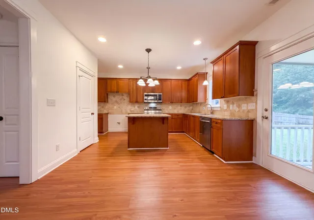 Photo 2 of Single family home for sale at 352 Collinsworth Dr, Clayton, NC 27527 | MLS# 10188361 | Listing updated on 2026-09-19