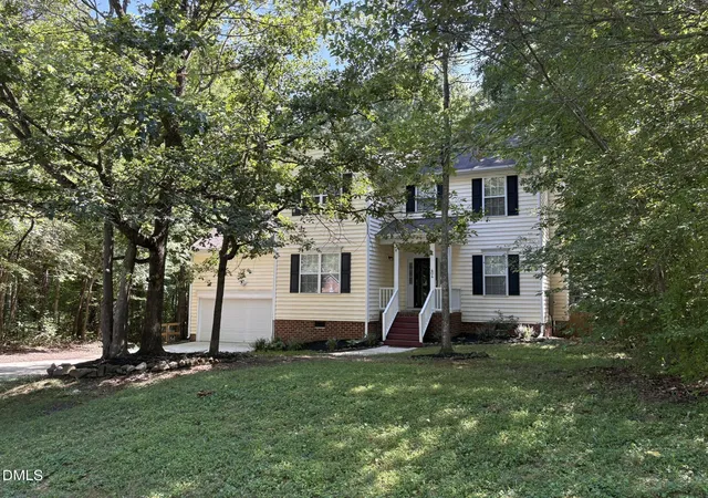 Photo 5 of Single family home for sale at 404 Patriot Pl, Hillsborough, NC 27278 | MLS# 10188653 | Listing updated on 2026-09-06
