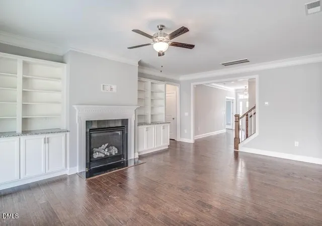 Photo 4 of Sale Pending at 805 E Clydes Point Wy, Wendell, NC 27591 | MLS# 10188389 | Listing updated on 2026-10-05