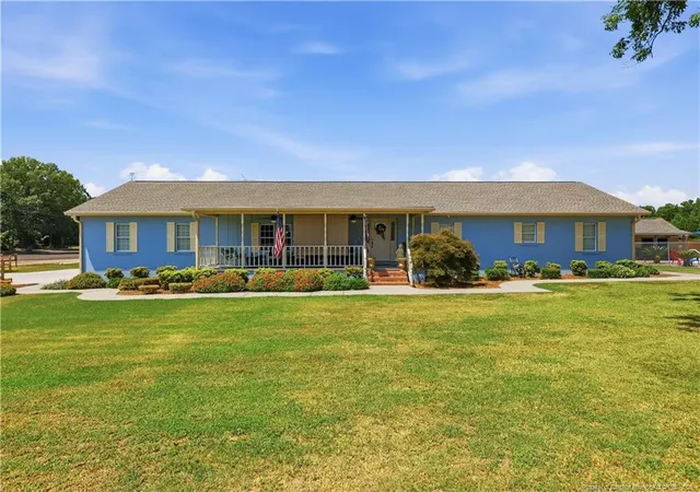 Photo 1 of Single family home for sale at 460 Bowman Rd, Lumberton, NC 28358 | MLS# 768080 | Listing updated on 2026-08-24