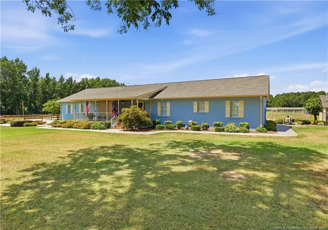 Photo 2 of Single family home for sale at 460 Bowman Rd, Lumberton, NC 28358 | MLS# 768080 | Listing updated on 2026-08-24