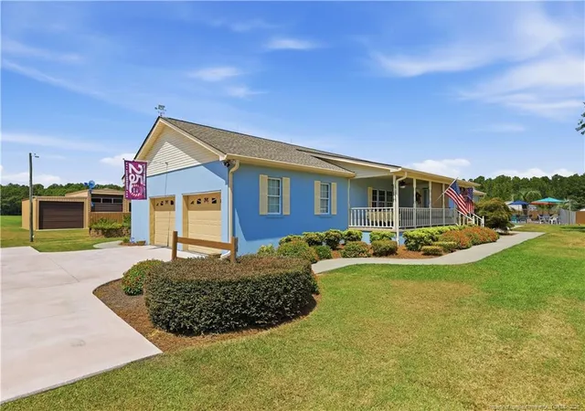 Photo 3 of Single family home for sale at 460 Bowman Rd, Lumberton, NC 28358 | MLS# 768080 | Listing updated on 2026-08-24
