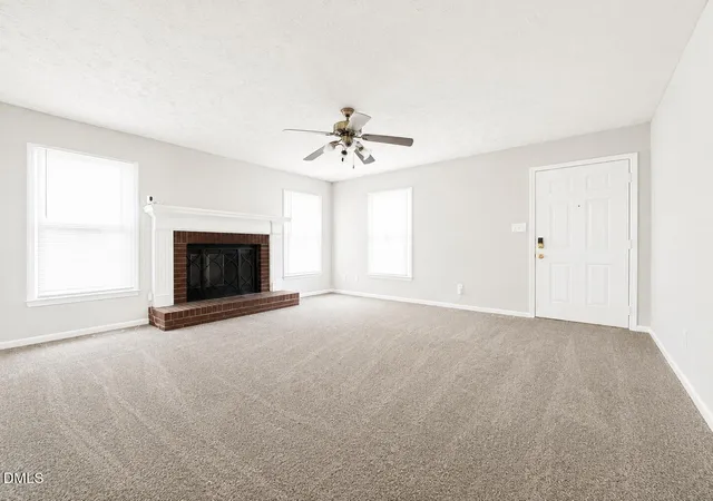 Photo 4 of Single family home for sale at 524 Crooked Creek Ct, Fayetteville, NC 28301 | MLS# 10188434 | Listing updated on 2026-09-07