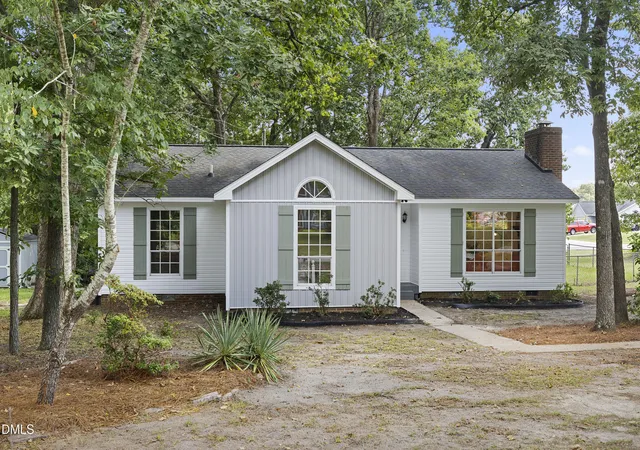 Photo 2 of Single family home for sale at 5109 Briarwood Dr, Sanford, NC 27332 | MLS# 10188589 | Listing updated on 2026-09-20