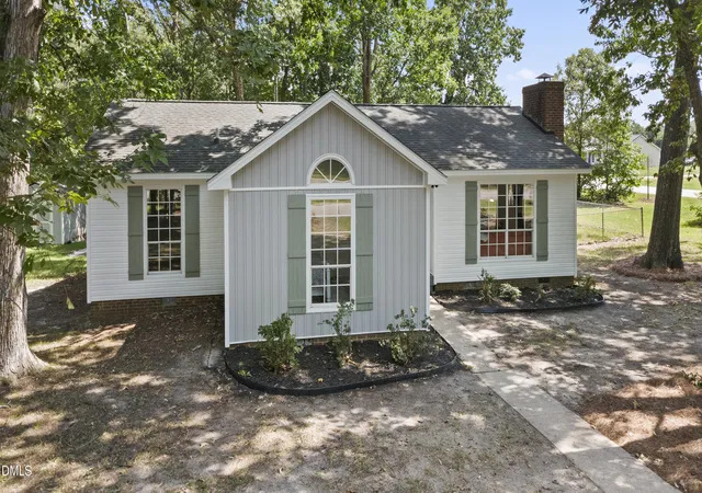 Photo 4 of Sale Pending at 5109 Briarwood Dr, Sanford, NC 27332 | MLS# 10188589 | Listing updated on 2026-10-10