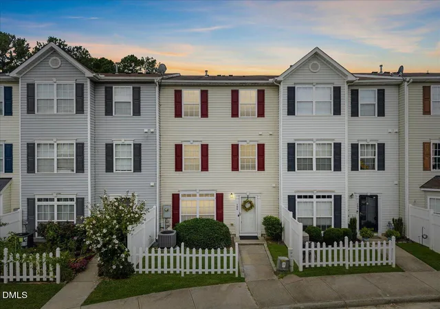 Condo for sale at 8610 Neuse Landing Ln, Raleigh, NC 27616 | MLS# 10189287