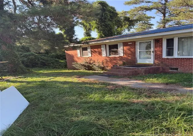 Photo 1 of Sale Pending at 2829 Brookhaven Dr, Sanford, NC 27330 | MLS# 768096 | Listing updated on 2026-08-30