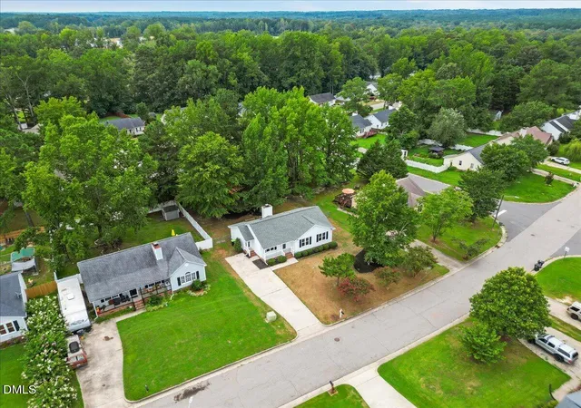 Photo 5 of Single family home for sale at 1137 Spruce Dr, Zebulon, NC 27597 | MLS# 10188616 | Listing updated on 2026-09-04