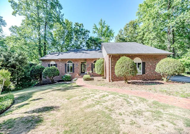 Photo 2 of Single family home for sale at 758 Turnbury Ct, Sanford, NC 27332 | MLS# 768210 | Listing updated on 2026-08-25