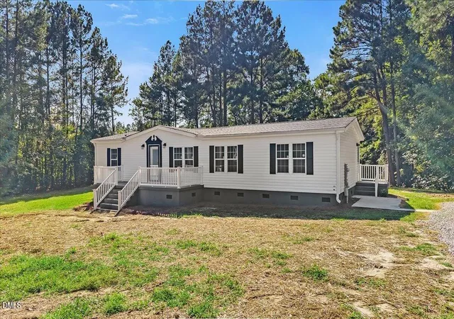Photo 1 of Single family home for sale at 424 Bowman Ln, Henderson, NC 27537 | MLS# 10188811 | Listing updated on 2026-08-27