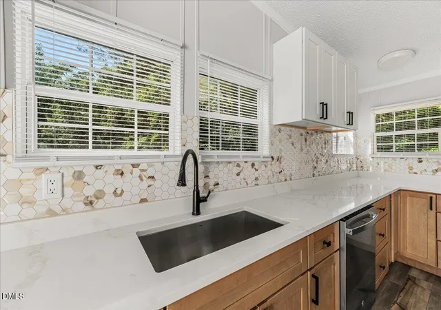 Photo 4 of Single family home for sale at 424 Bowman Ln, Henderson, NC 27537 | MLS# 10188811 | Listing updated on 2026-08-27