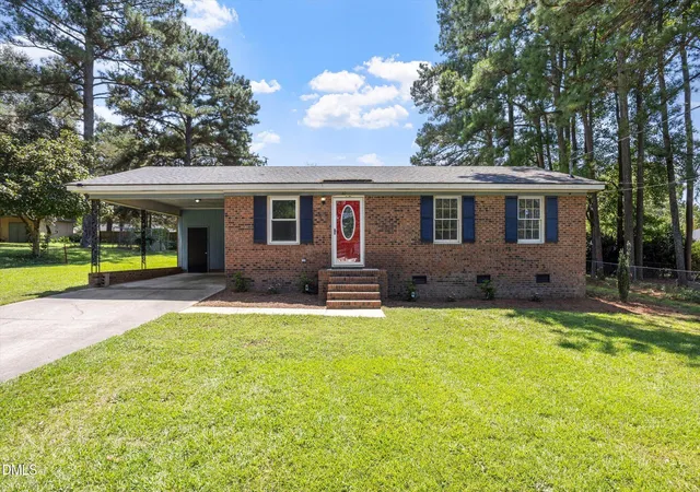 Photo 1 of Single family home for sale at 40 Lester St, Angier, NC 27501 | MLS# 10189186 | Listing updated on 2026-08-28