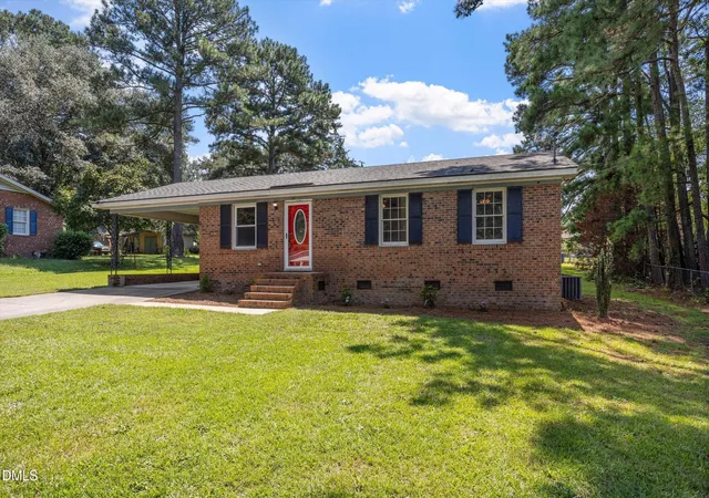 Photo 2 of Single family home for sale at 40 Lester St, Angier, NC 27501 | MLS# 10189186 | Listing updated on 2026-08-28