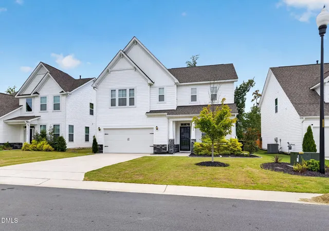 Photo 2 of Single family home for sale at 1408 Weavers Trace Dr, Zebulon, NC 27597 | MLS# 10189269 | Listing updated on 2026-08-28