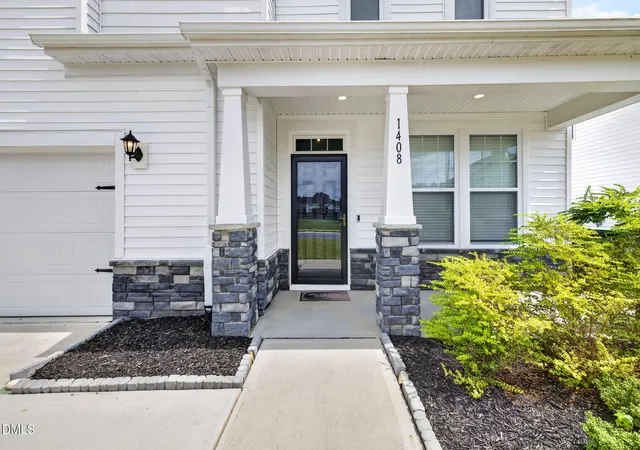 Photo 3 of Single family home for sale at 1408 Weavers Trace Dr, Zebulon, NC 27597 | MLS# 10189269 | Listing updated on 2026-08-28