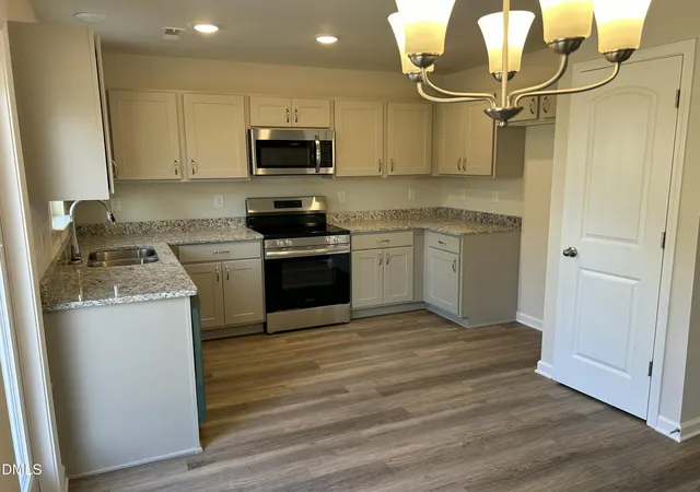 Photo 2 of Single family home for sale at 175 Slatestone Rd, Washington, NC 27889 | MLS# 10188518 | Listing updated on 2026-08-25