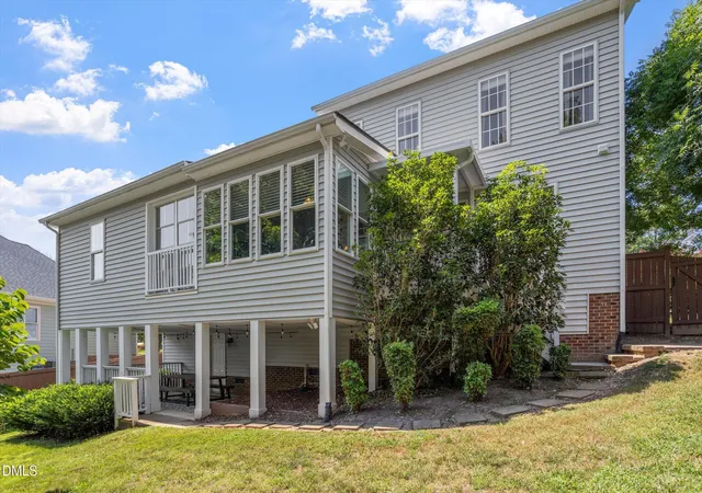 Photo 4 of Single family home for sale at 1704 Ashley Downs Dr, Apex, NC 27502 | MLS# 10189202 | Listing updated on 2026-09-13